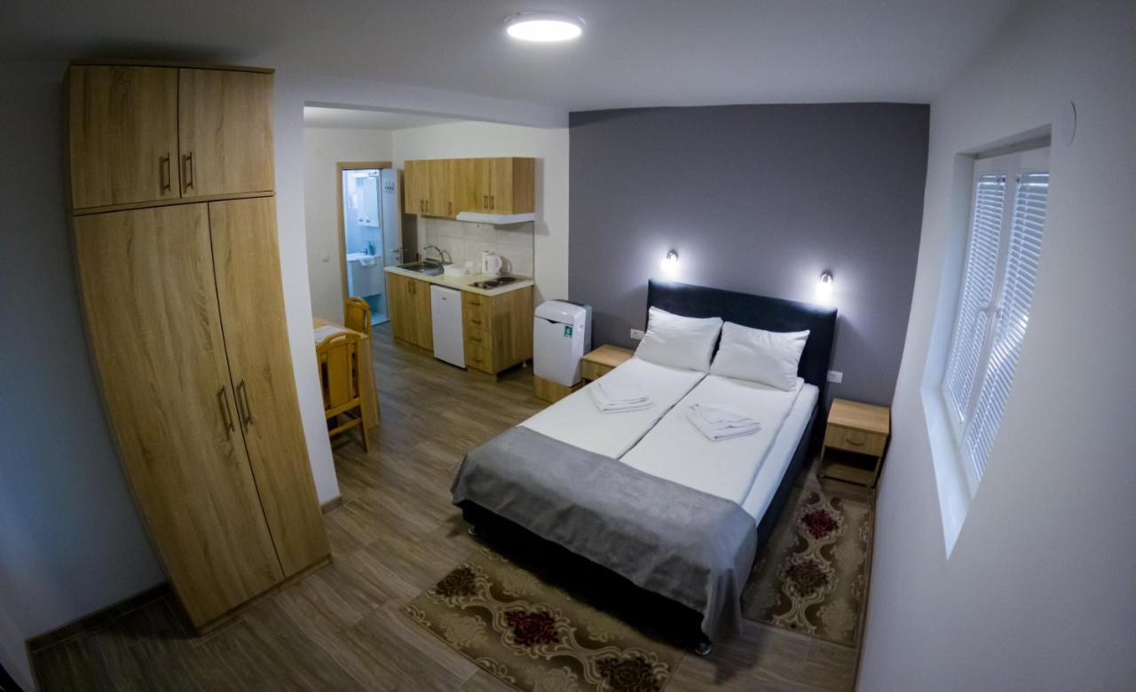 S&M Apartmani 소코 반자 외부 사진