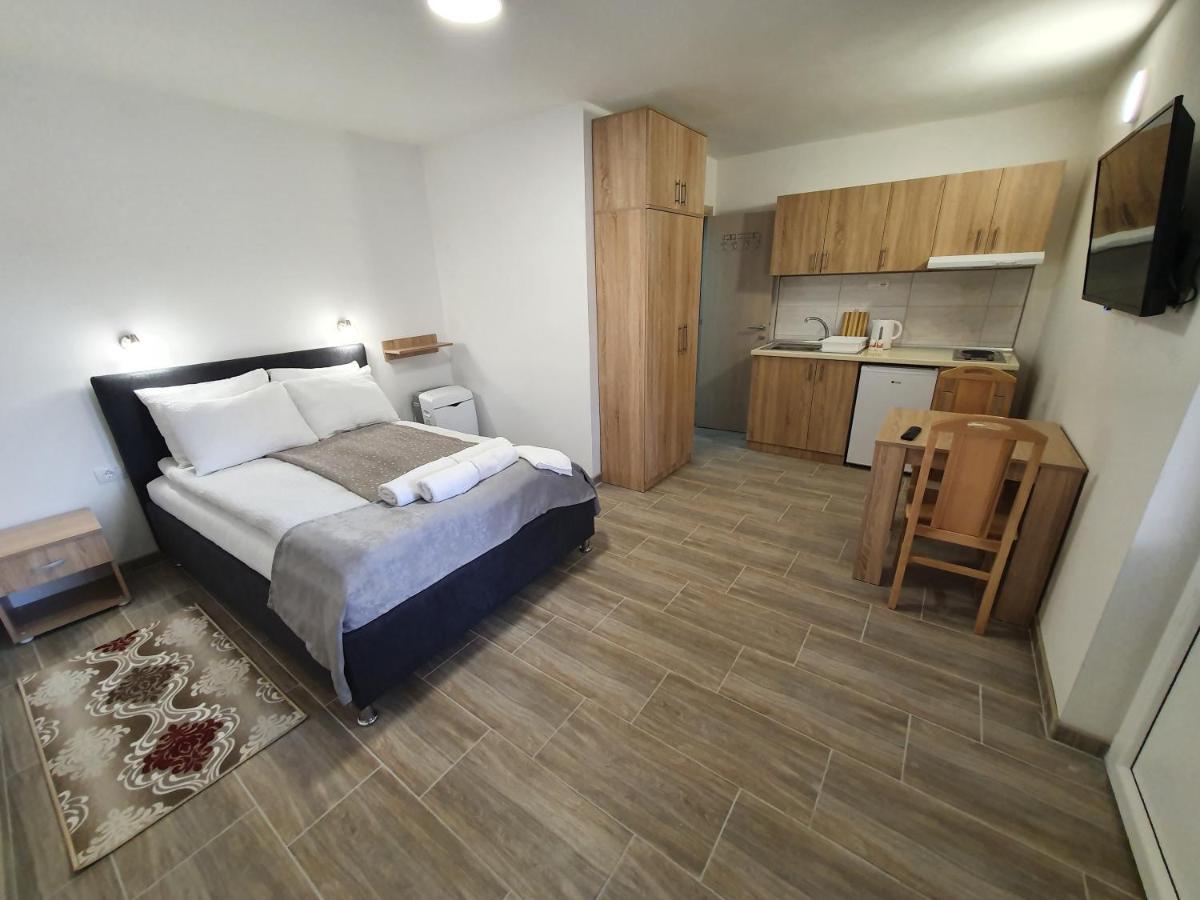 S&M Apartmani 소코 반자 외부 사진