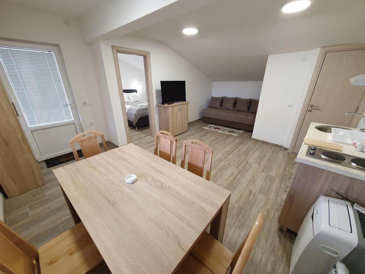 S&M Apartmani 소코 반자 외부 사진