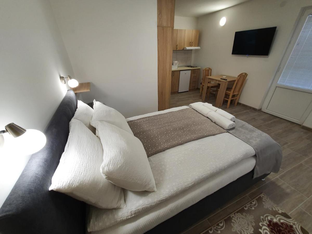 S&M Apartmani 소코 반자 외부 사진